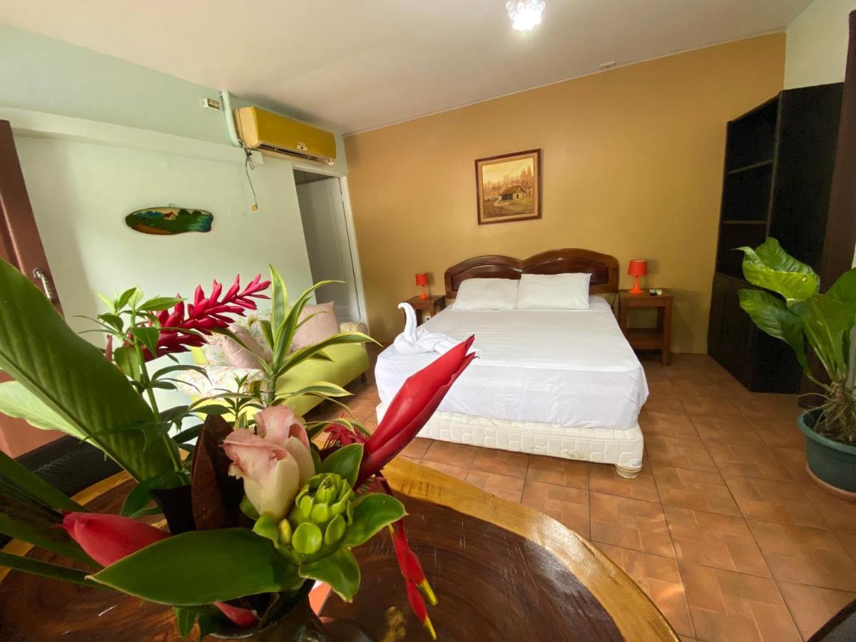 La Montanita Lodge Manuel Antonio Eksteriør billede
